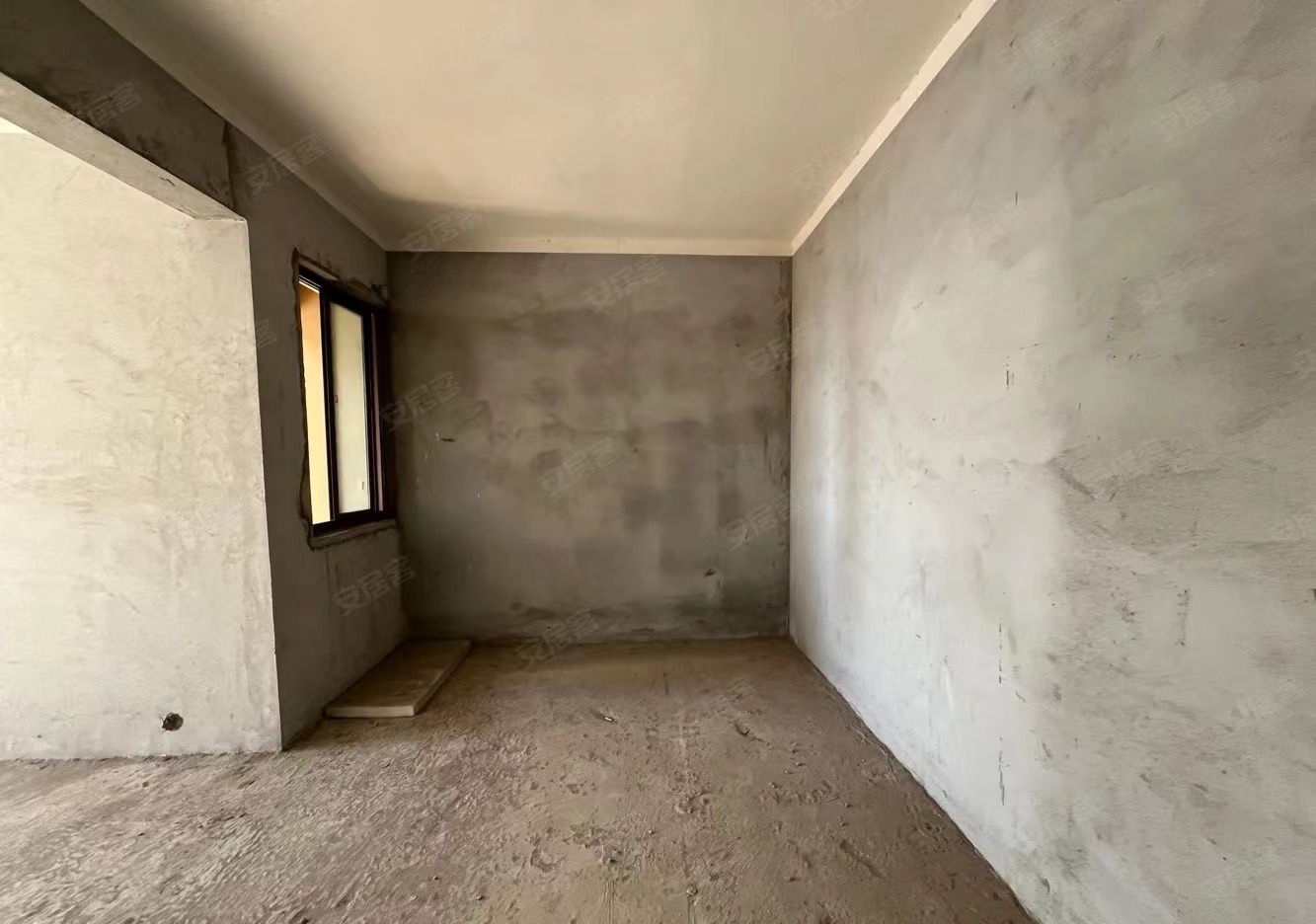 48，降价了，御台公馆，三开间朝南，楼层好，采光好，品质小区