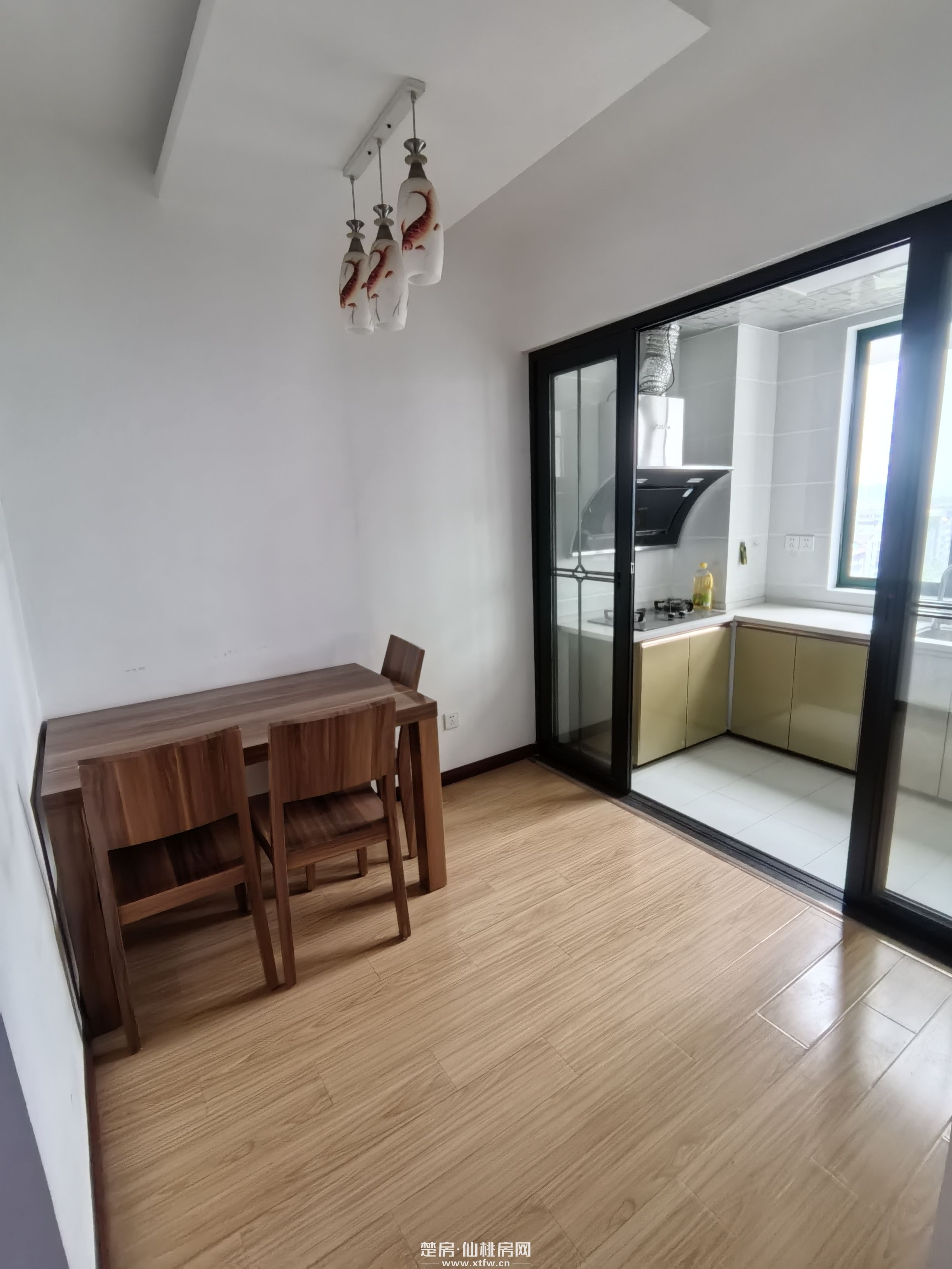 全新精装房，武商附近，附近有二中、四中