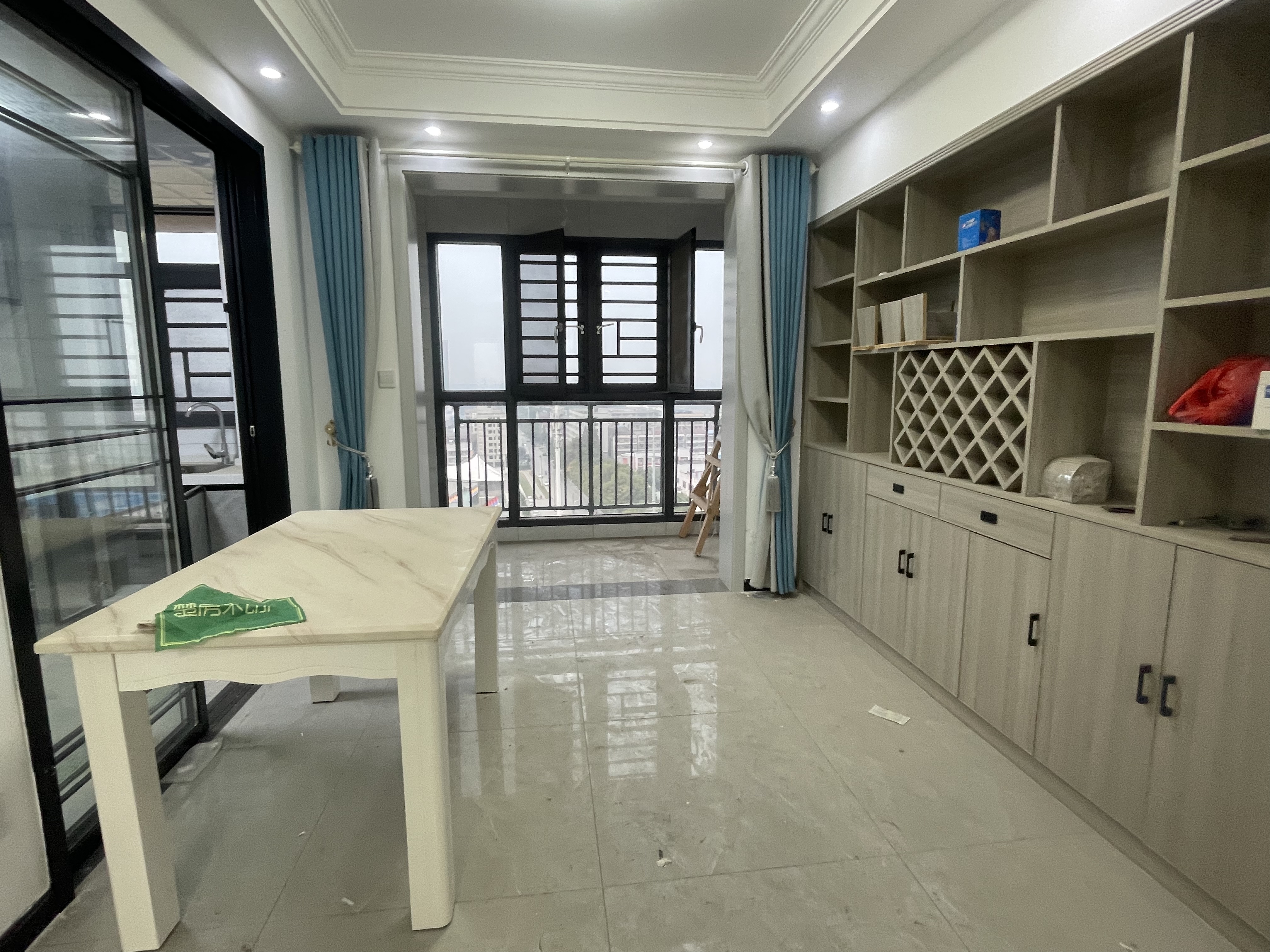 沔阳学府园.全新装修.南北双阳台.一天未住.业主外地置业.看房方便