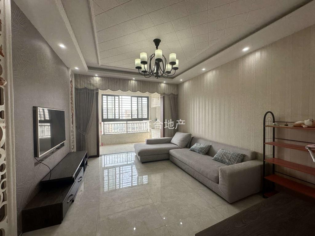 城南，元泰未来城A区，精装三房，电梯好楼层，全屋暖气片，证满二，下楼新三中