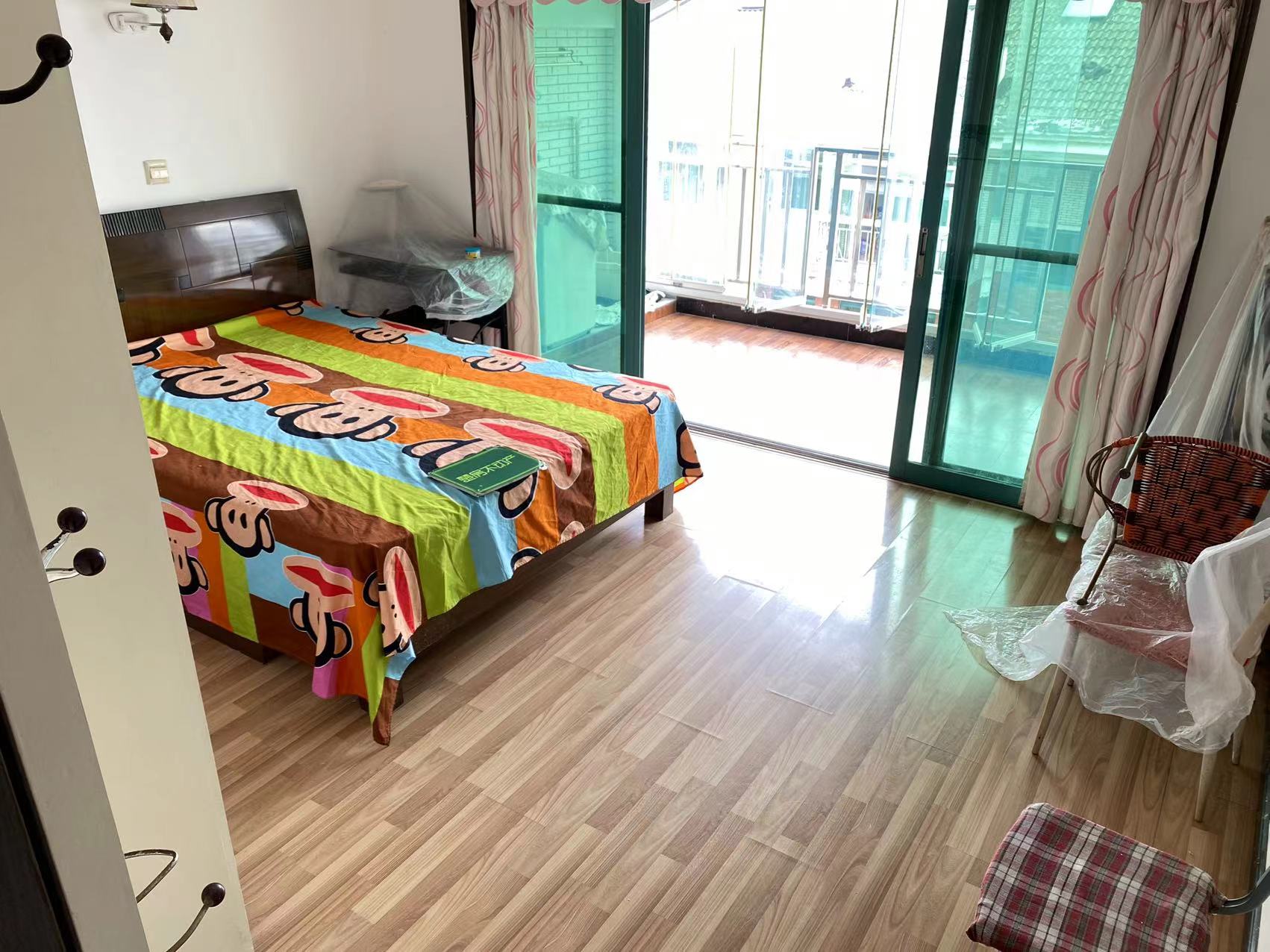 青青家园精装一室一厅一厨一卫出租自住都可