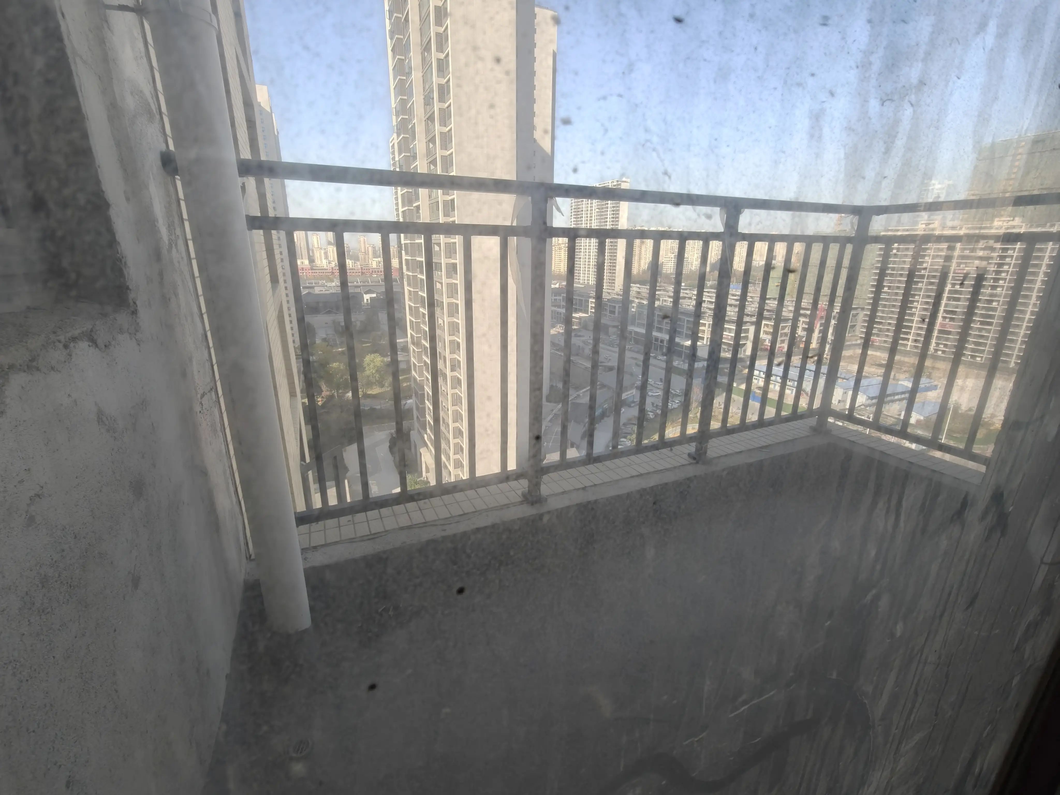 城南，新城名都，大户型边户，中间好楼层，满二，送车位