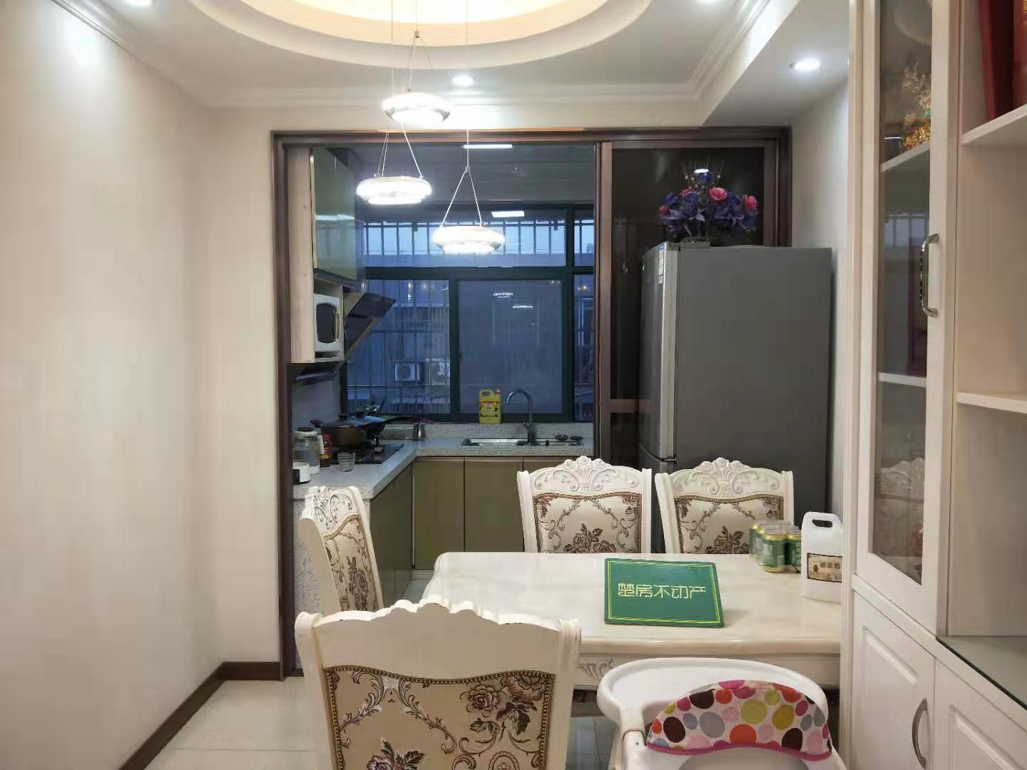 恒迪国际精装二房硬核家具单价低诚心出售