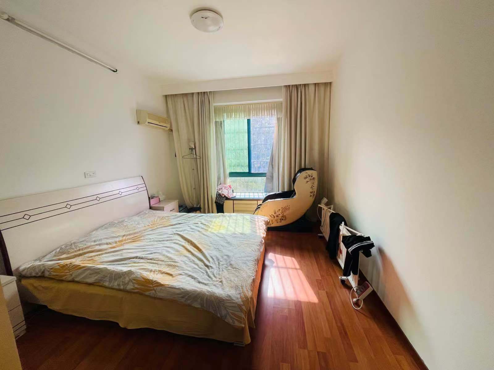 捡漏，青青家园，步梯三楼，精装3房2卫，证满二