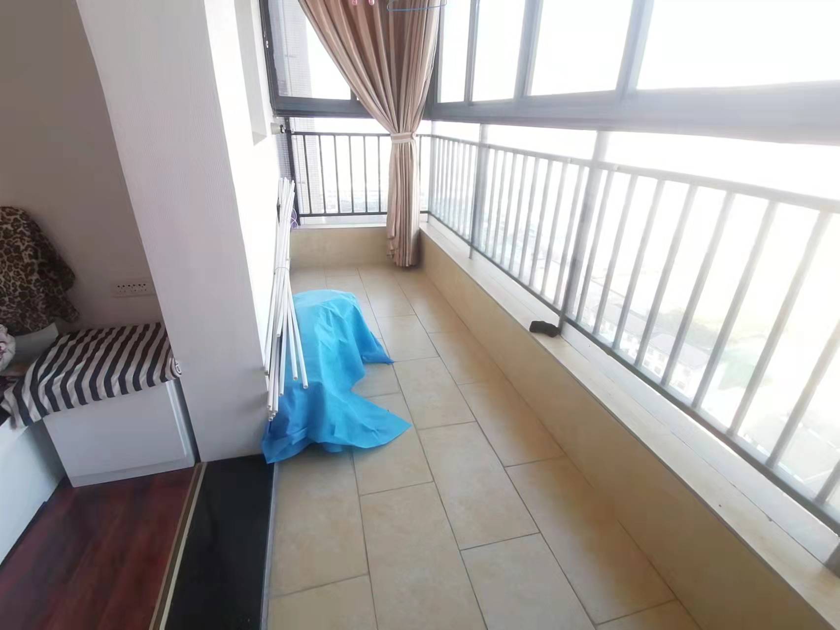 和合国际精装修基本未住家具家电留下层色新证满2年