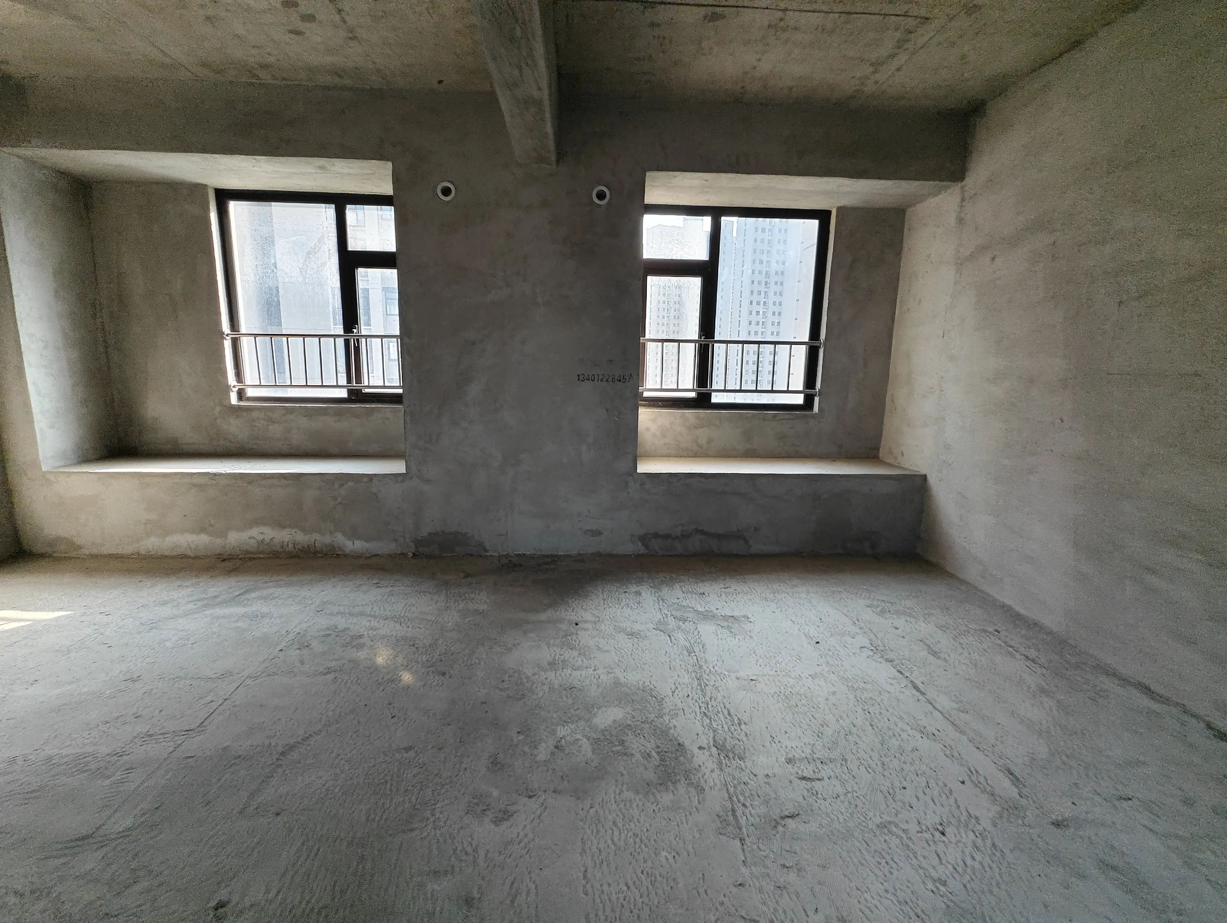 望府，小高层，‮梯一‬一户，‮楼好‬层，‮型户‬方正，中间楼层