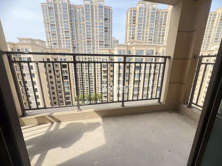 捡漏，城南，沔阳清华园，电梯小高层，毛坯3房2卫，东边户，单价5700+，双阳台，证满二