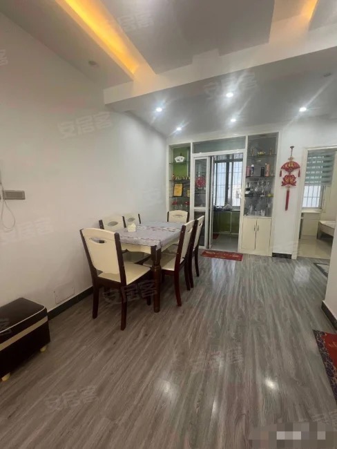 捡漏，商城附近，步梯2楼，精装3室2厅2卫，实验晓学，三中，