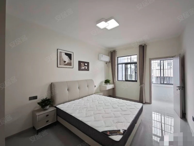 武商，商城附近，精装三房，楼下还送一套全新精装地下室，老人可以住，老证