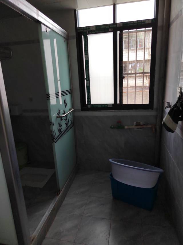 昌盛菜场宿舍三室两厅家电齐全好房出售