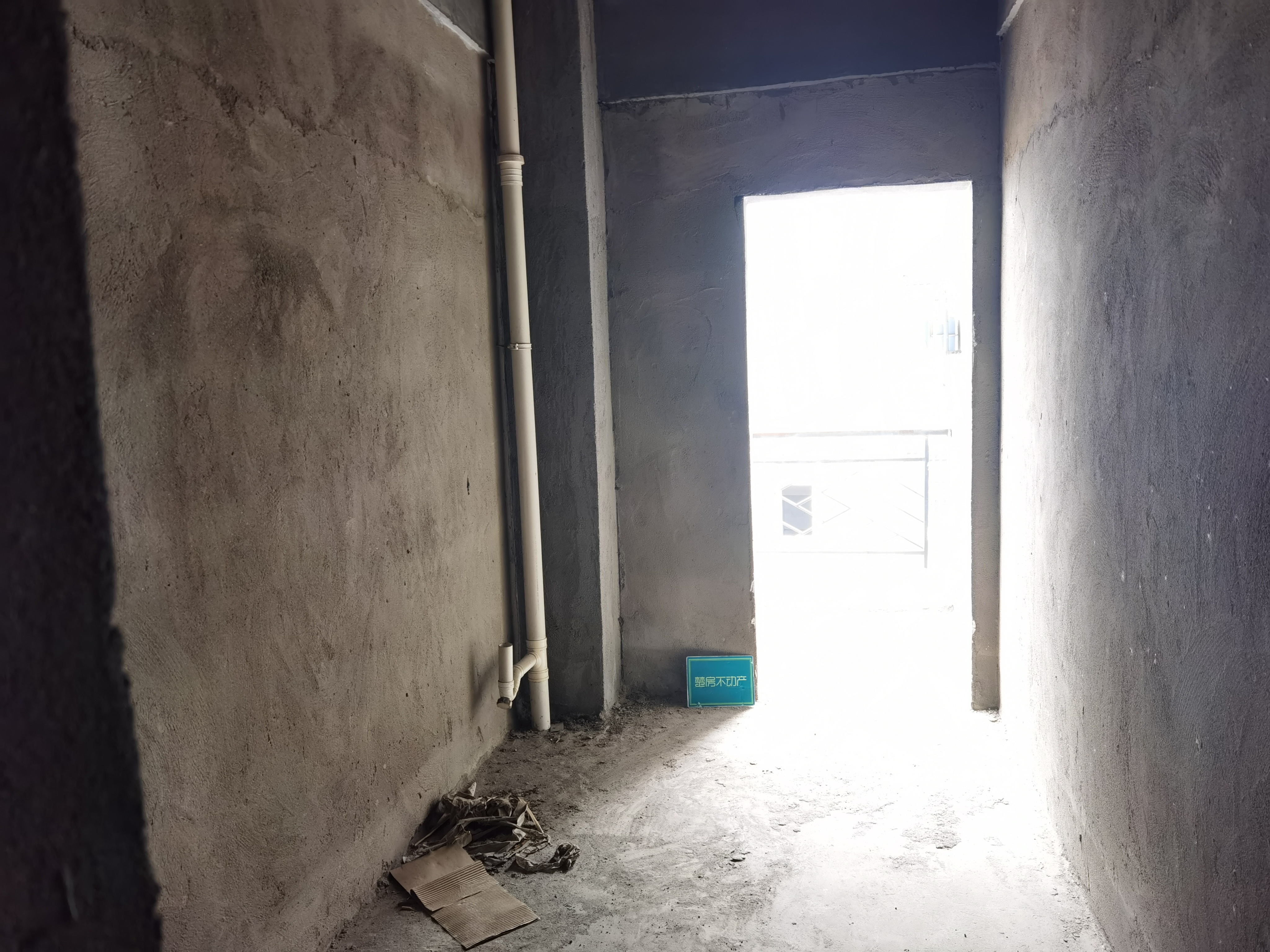 恒迪国际毛坯大三房，公摊小，得房率高，看房方便