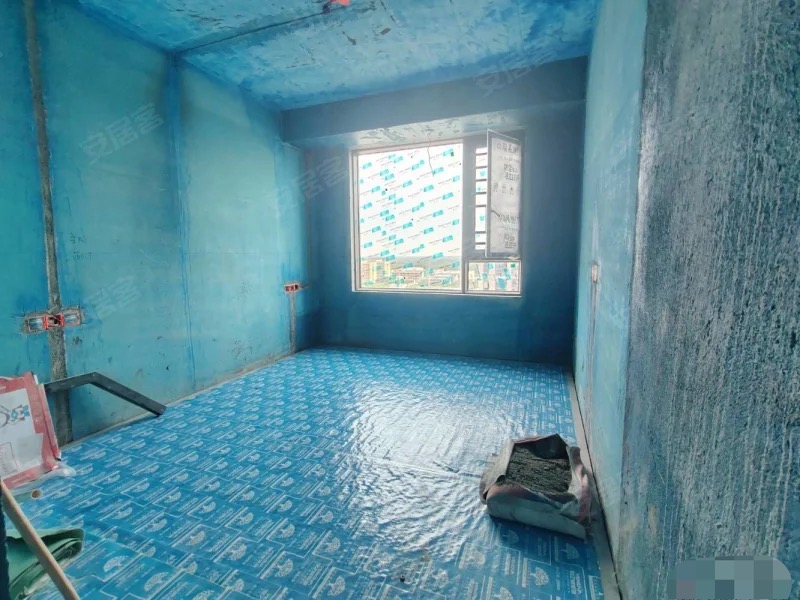 吾悦‮府华‬，大‬平层​，业‮峰之‬半‬装修，一梯一户，小高层，带车位，全屋中央空调➕地暖，装修了一大半了