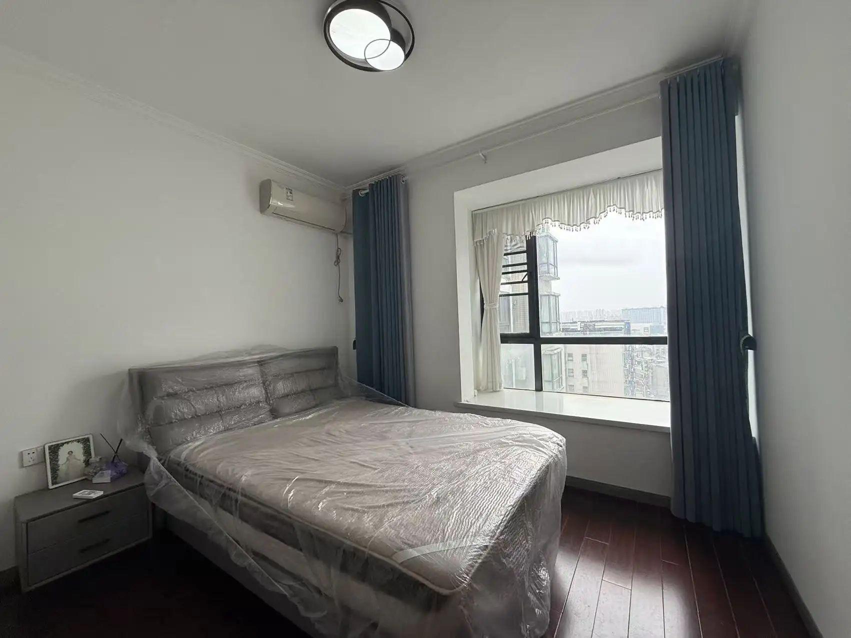 捡漏，商城旁，老三中，鸣宇尚城，电梯小高层，精装三房