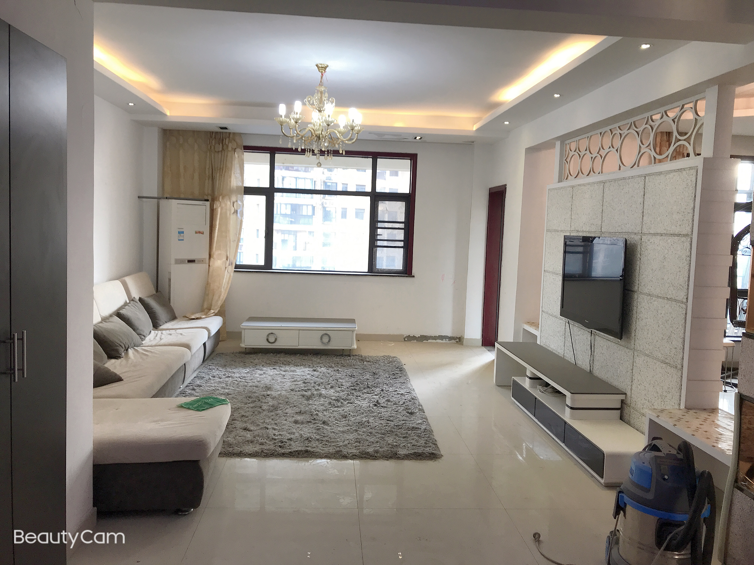 三丰ding城 电梯中层 湖景边户 满二 四房三阳台