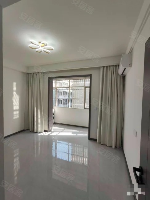 又降价了，检漏，西桥菜场旁，步梯中间楼层，架空3楼，精装2房2厅一卫，有院子，有证