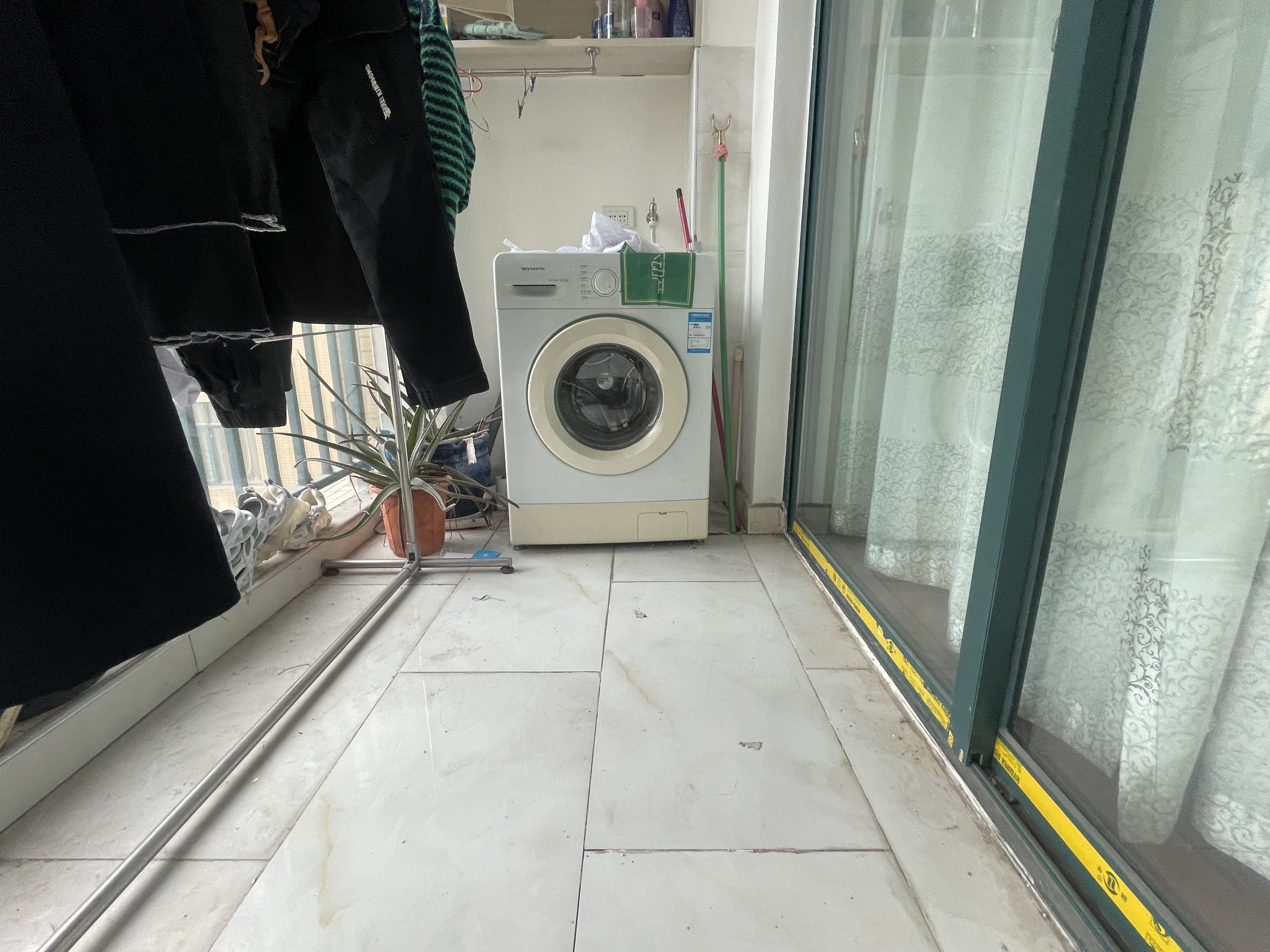 城南.新城一号.满五.精装三房.带车位一起.楼下就是.幼儿园.