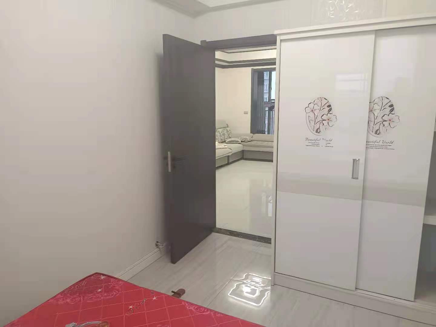 南国明珠精装三房家具家电齐全年租