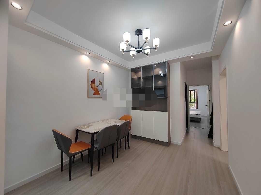 59，商城附近，楼龄新，有规模步梯房，有绿化好停车，实验xiao学老三中