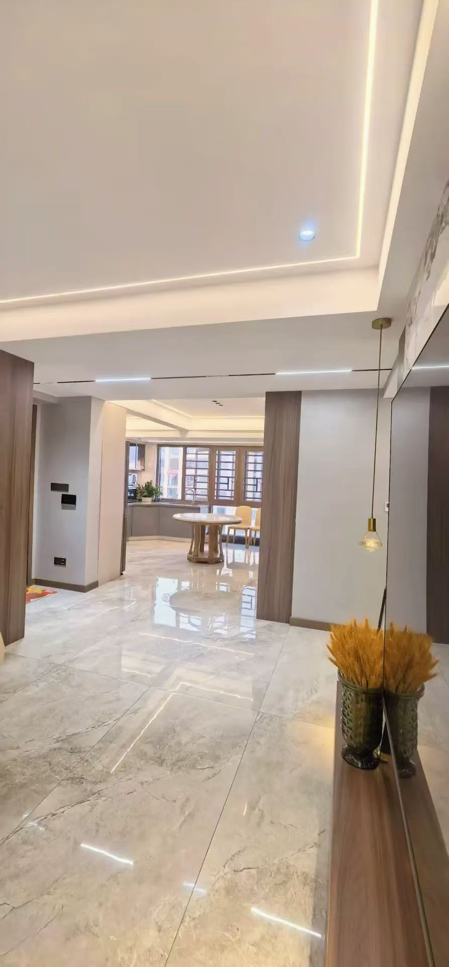 城南，翡冷翠边户，精装四房，全屋品牌家私，电梯好楼层，证满二