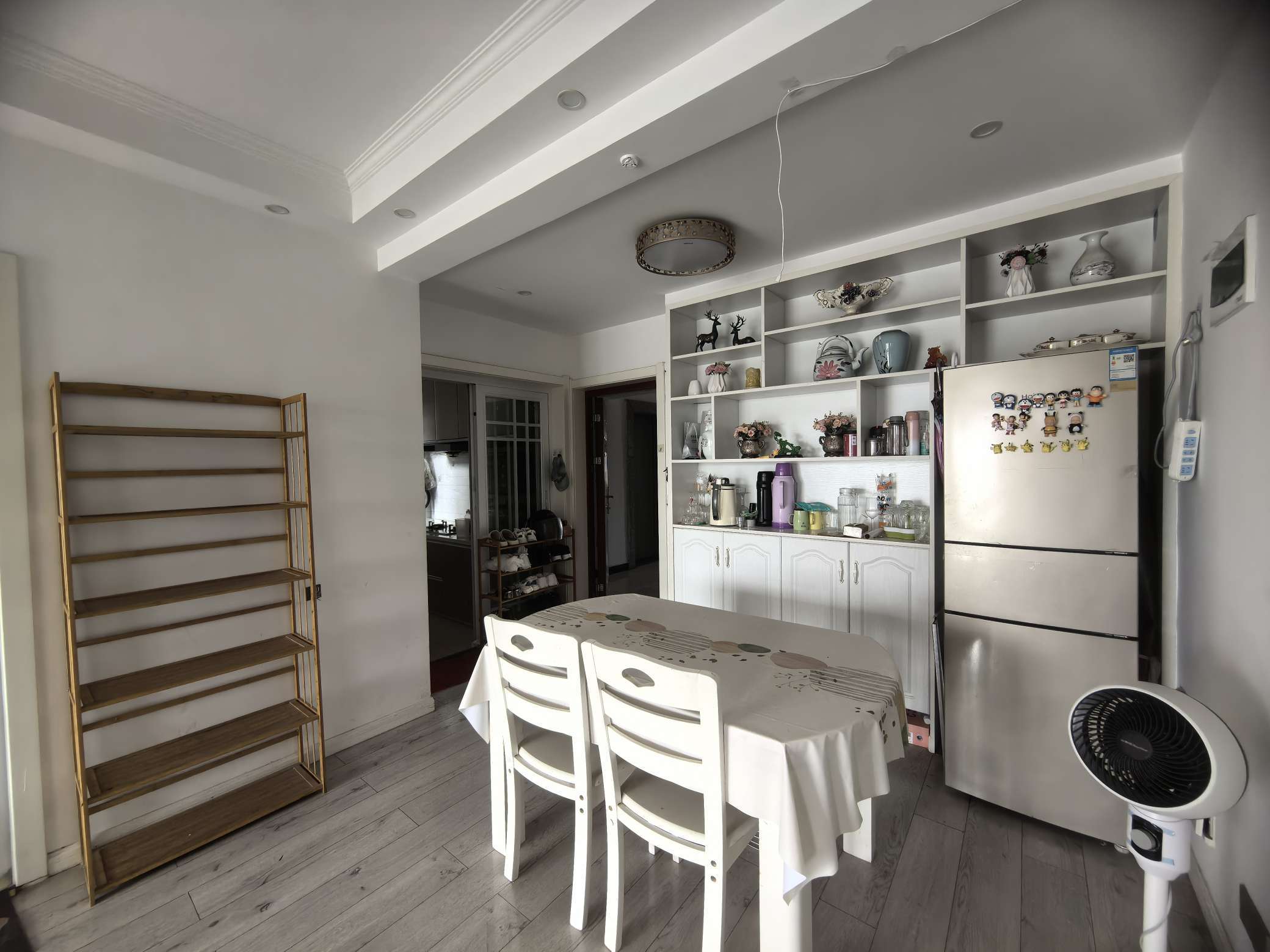 仙桃中学宿舍楼有电梯有电梯4楼3室1000元/月优价出租