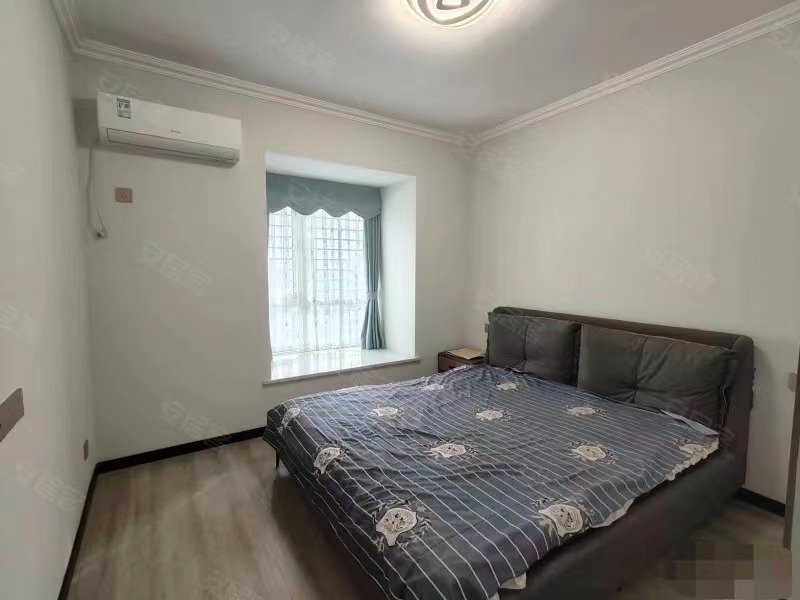 299,？城南，森林国际城，精装三房，凤凰层，单价5700，电梯好楼层