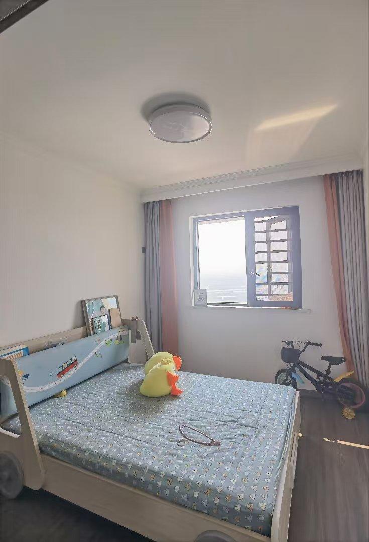 仙桃满庭春4房两厅2卫精装修优价出售！