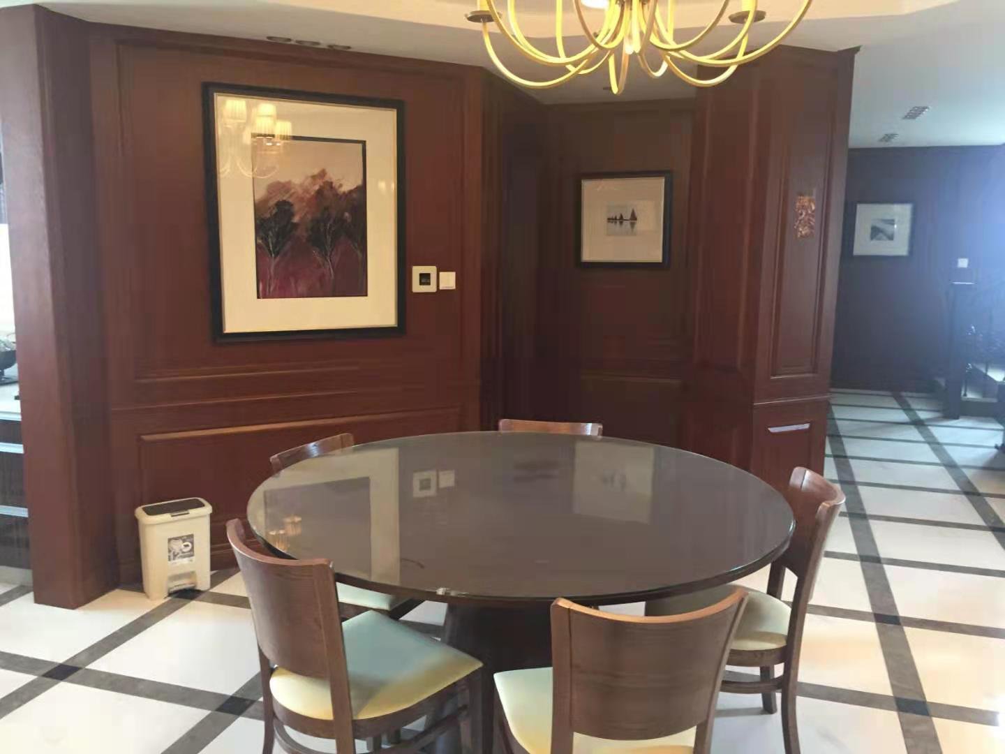 豪装复式楼，6室4厅4卫2阳台，