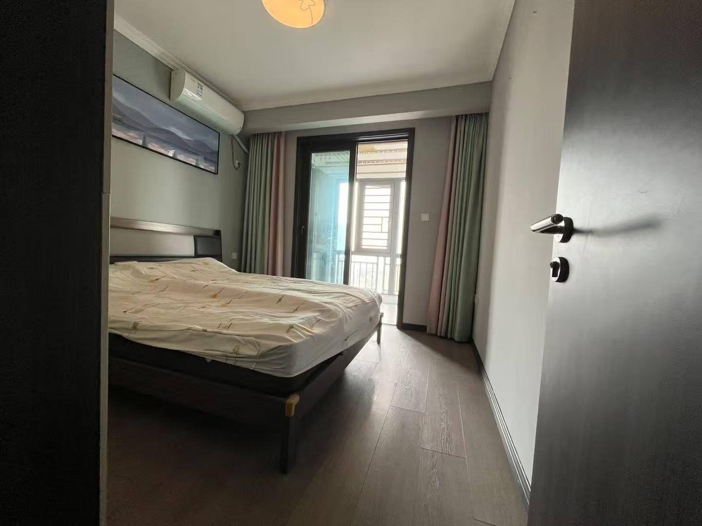 城西，祥生观澜府，江景精装大四房，东边户，送车位送储藏间，家具家电齐全拎包入住，4开头