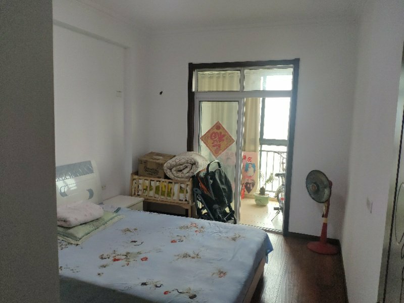 水云间精装修三房，电梯好楼层，读实验小学