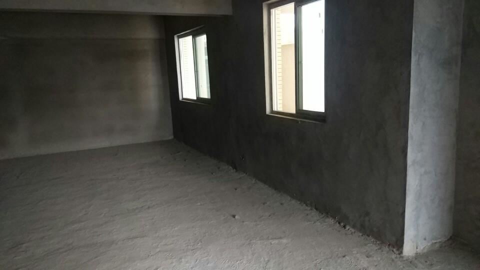 锦江国际95平米毛坯两房中间楼层诚意出售30万有钥匙！