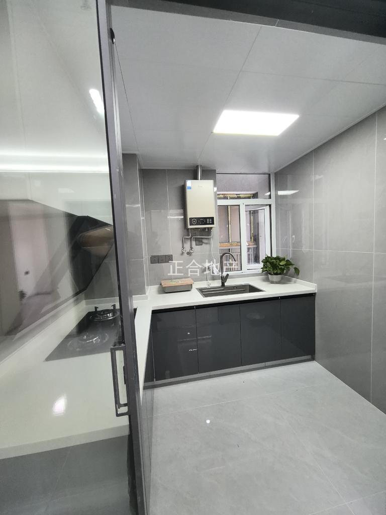 城南，天诚缘，总高17洋房，精装三房，好楼层六楼，证满二