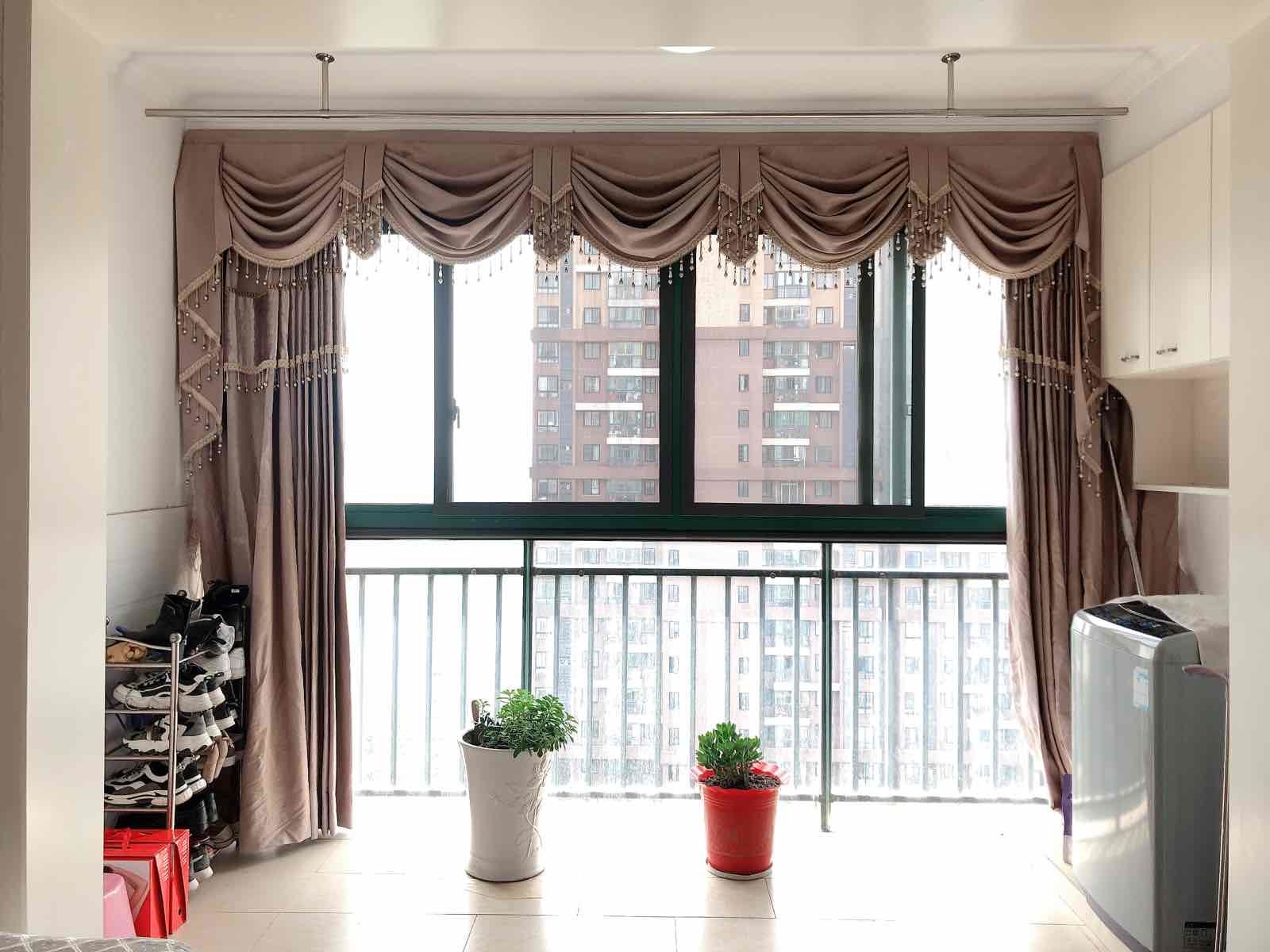 漫城林语，3室2厅1卫精装修保养完好优价出租拎包即住！