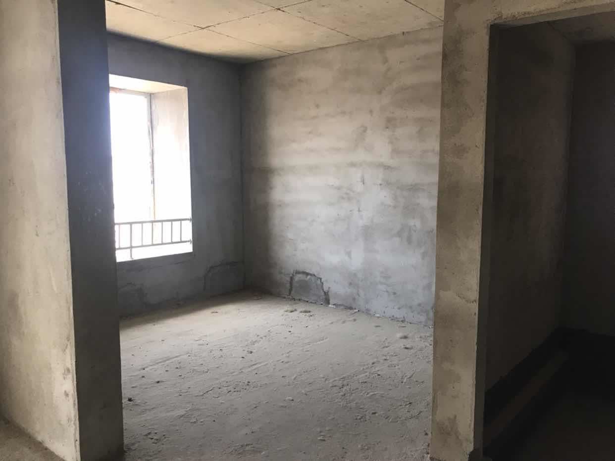 新街南城 地段沔阳 对面诚心急售性价比高！看房方便