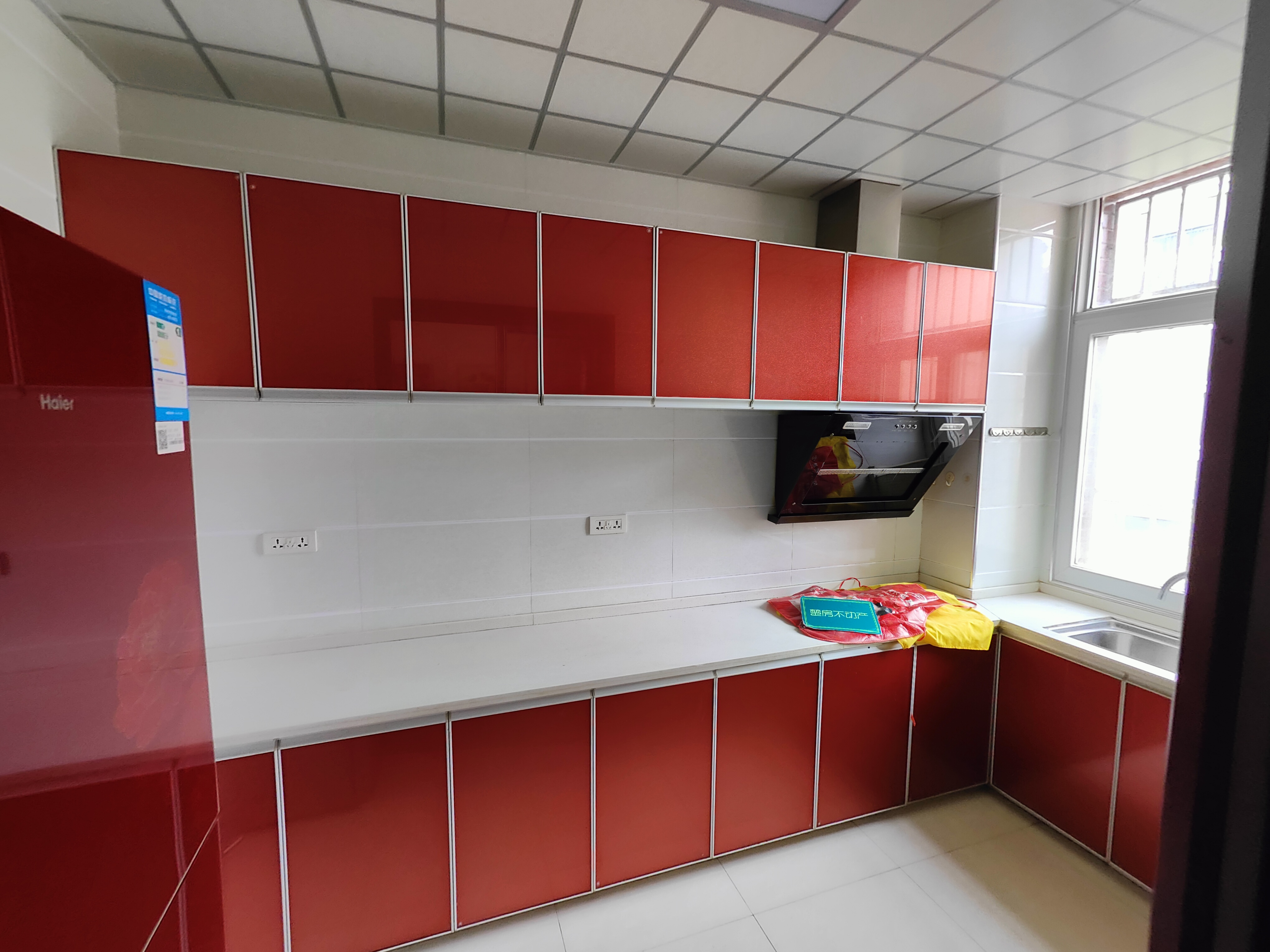 紫金城还建房电梯中间楼层精装修三居室地理优越