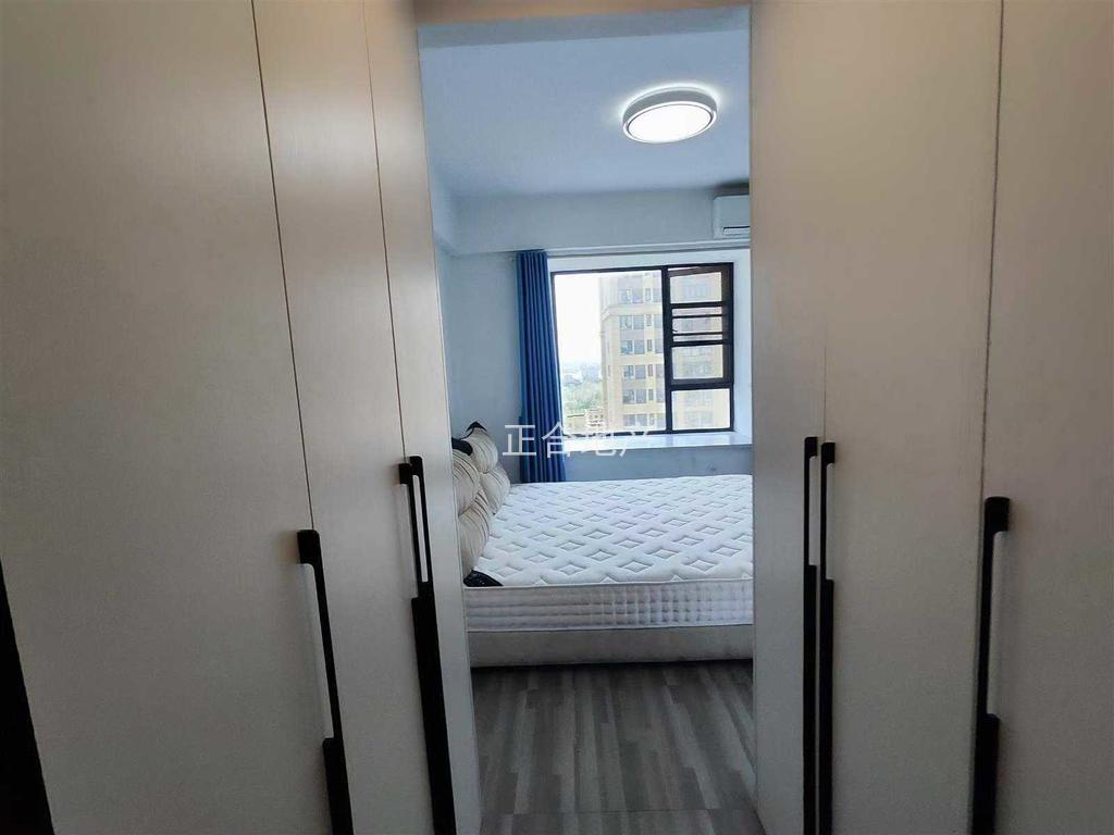 降价了，诚心一口价，城南，森林国际翡冷翠，电梯好楼层，精装三房二卫，下楼就是新二中二小，