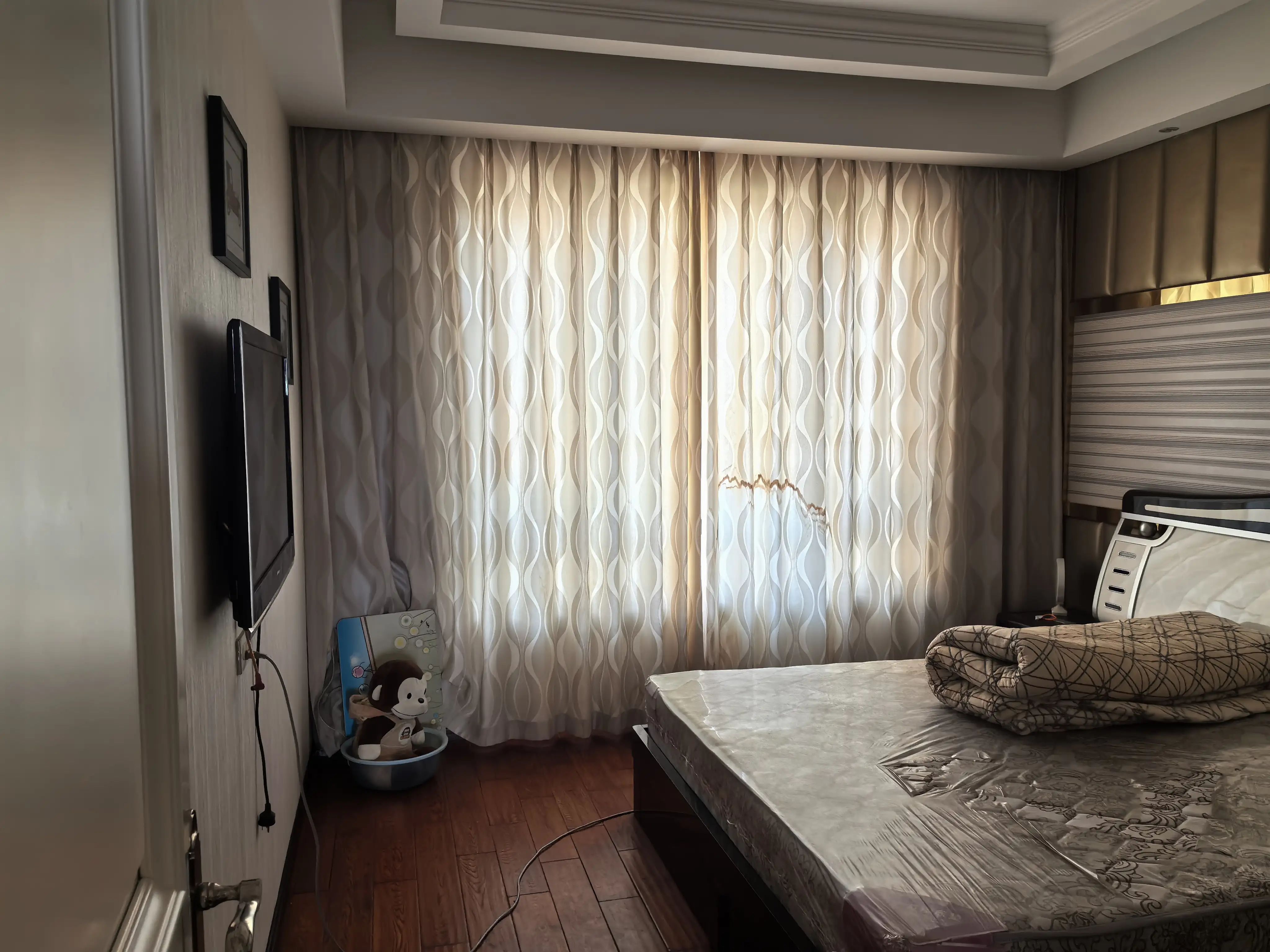 捡漏，德政金园，电梯好楼层，精装三房，证满二