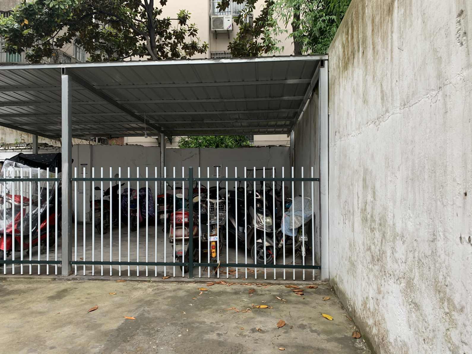 武商对面房产局宿舍90平3室2厅1卫不动产证在手