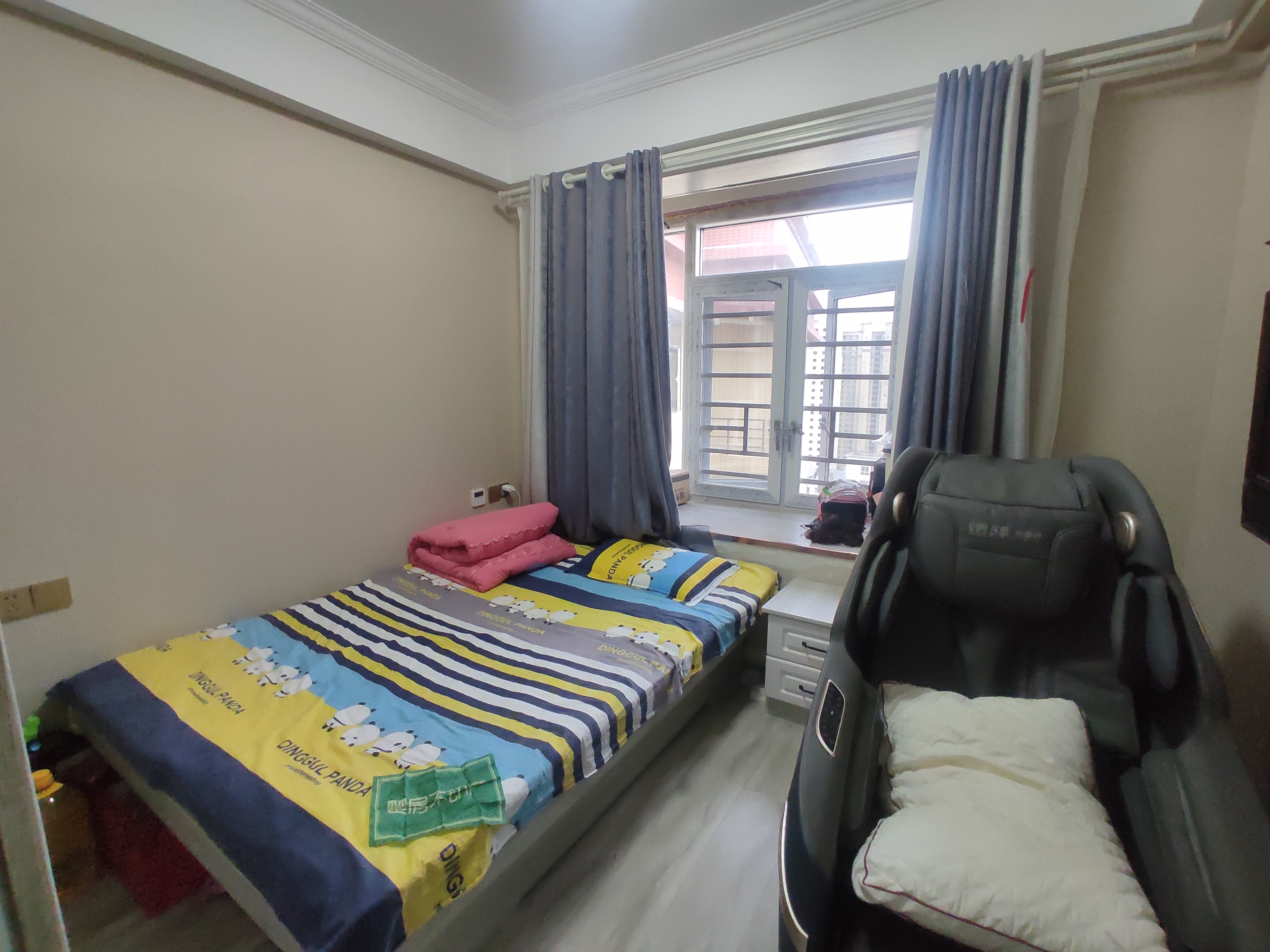 领秀城精装大三房带车位一起卖小区环境好看房方便