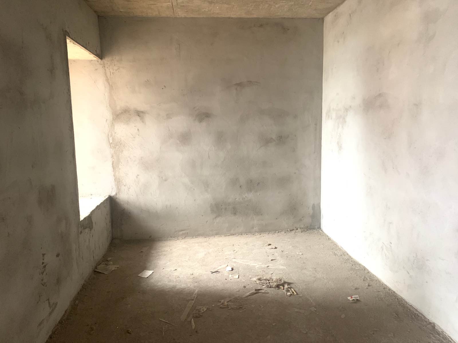 东城国际，4中旁，交通便利