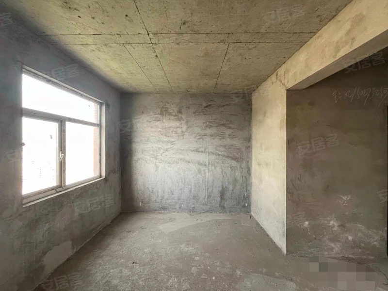 捡漏，城南，新街，电梯好楼层​，单价4000，沔阳xiao学新三中，证满二