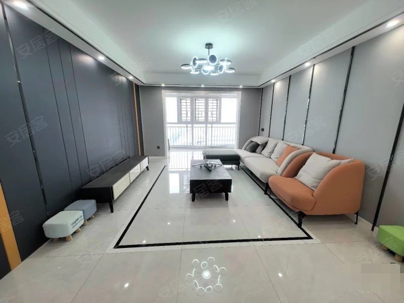 266，亏本急售，城南，森林‮际国‬，大‬平层 ，精装4房2卫 ​，单价6000，双阳台，南北通透