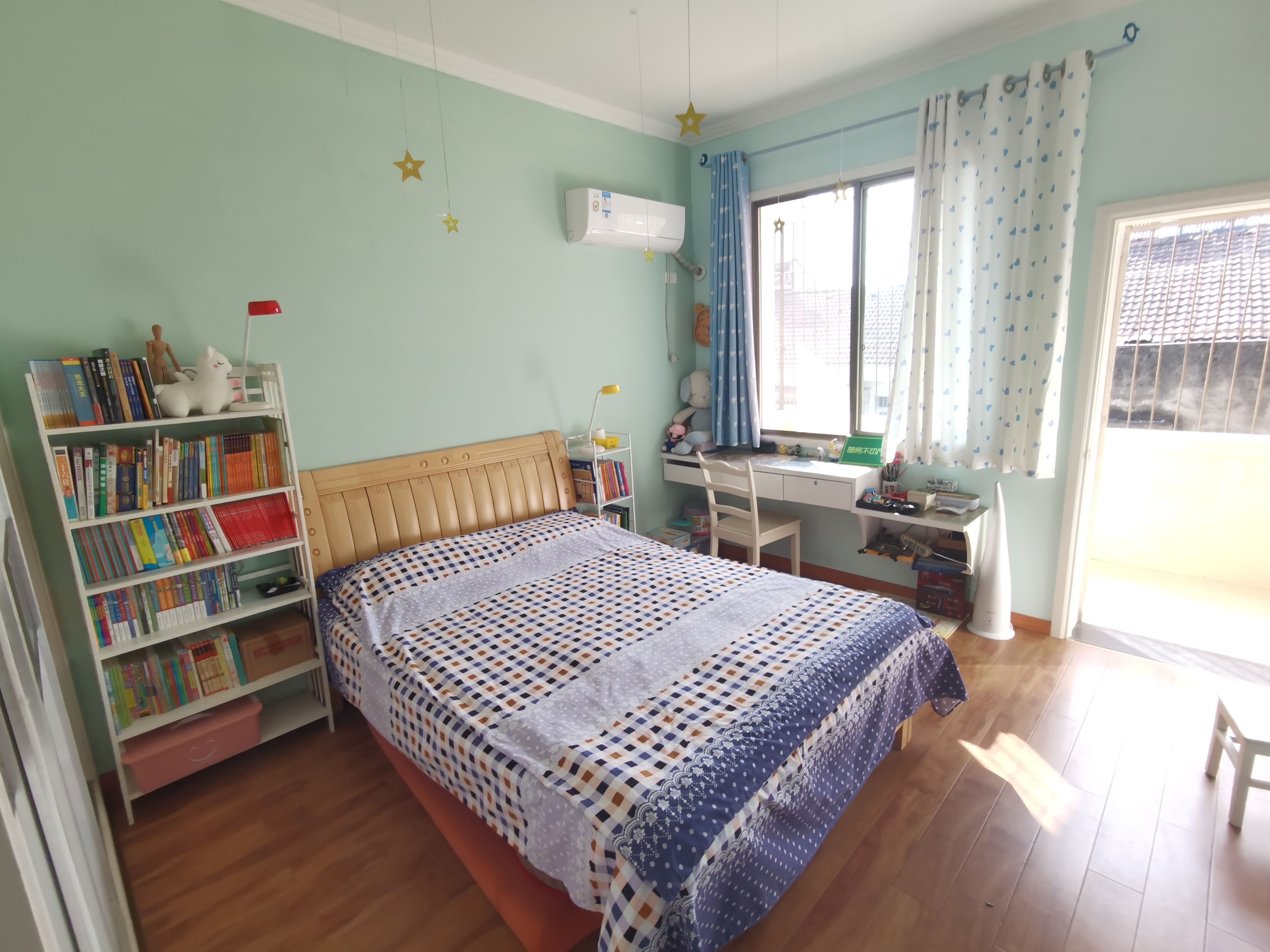 交通路实验小XUE对面全新装修拎包即住看房方便