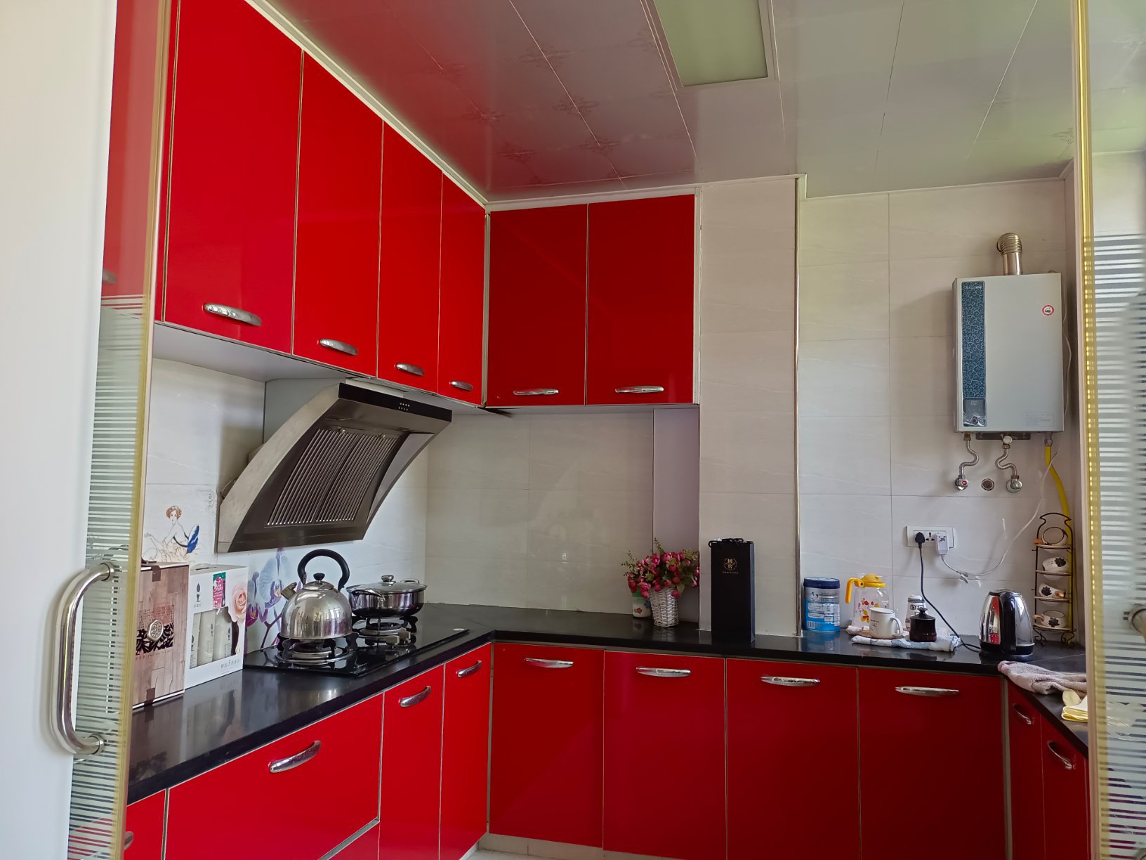 复式小洋房， 阁楼装修精致，李小双运动城对面