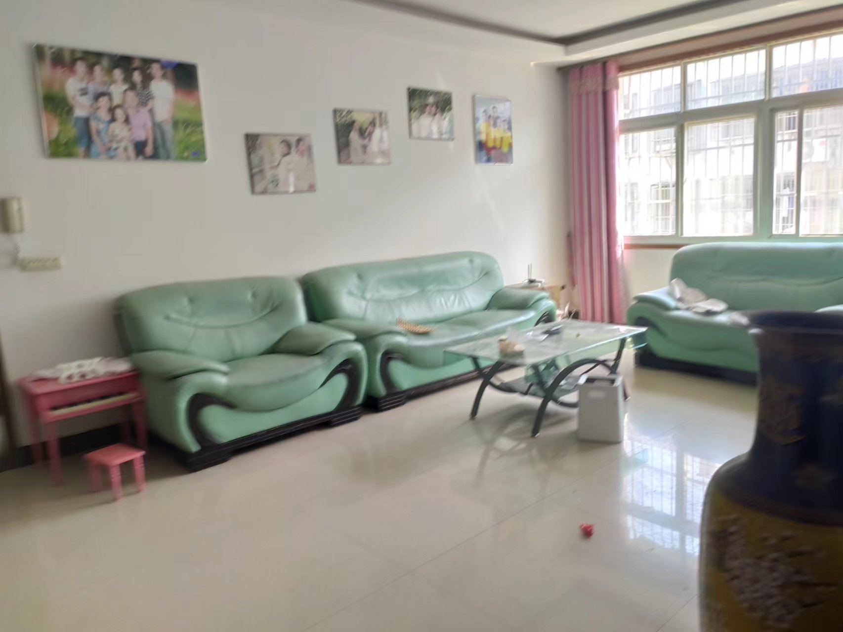 房东急售实验二小宏达小区精装修三室两厅两卫看房方便南北通透