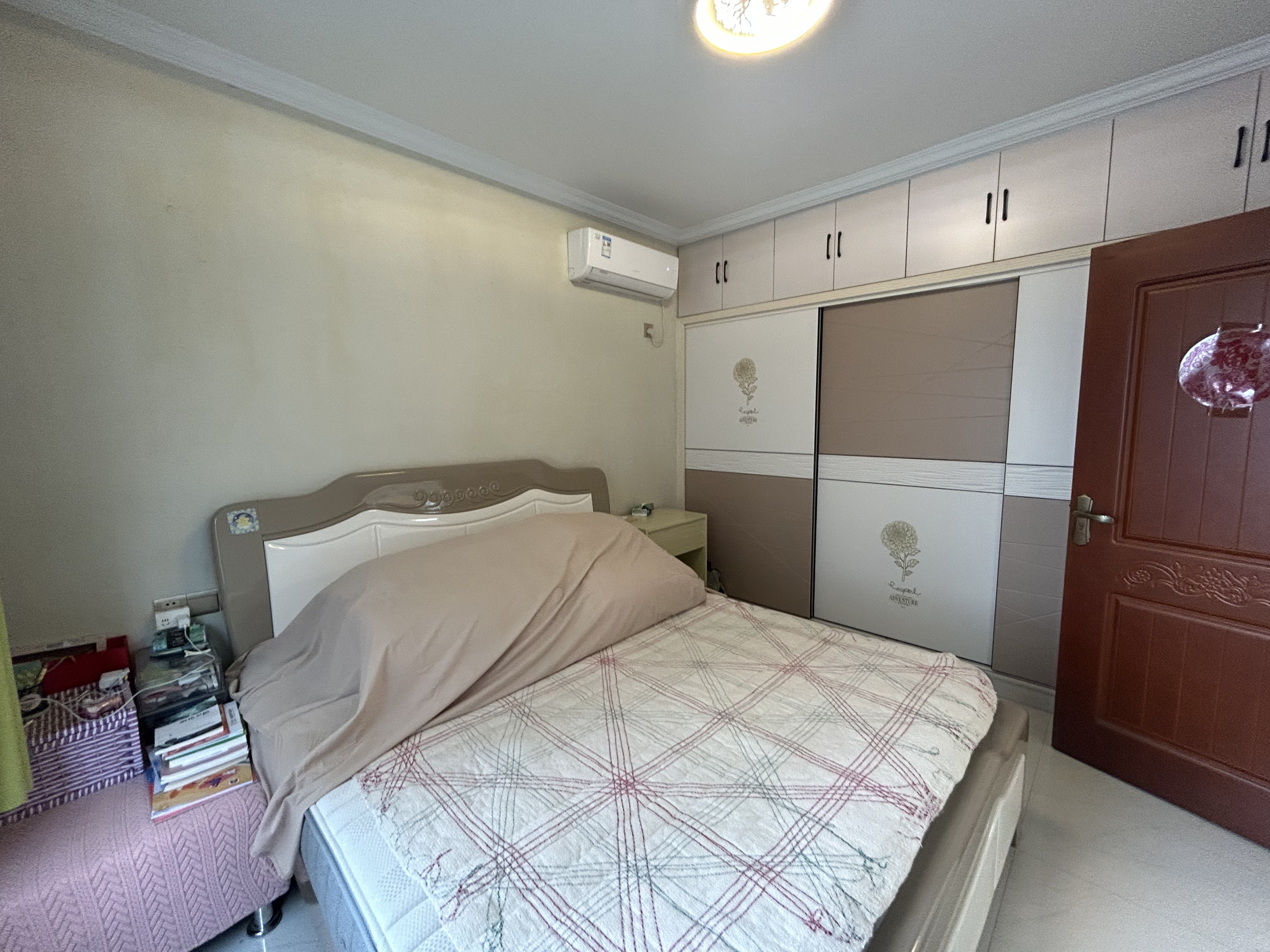 满庭春，单价3900，电梯5楼精装三房，证满二年，仙桃晓学新三中拎包入住