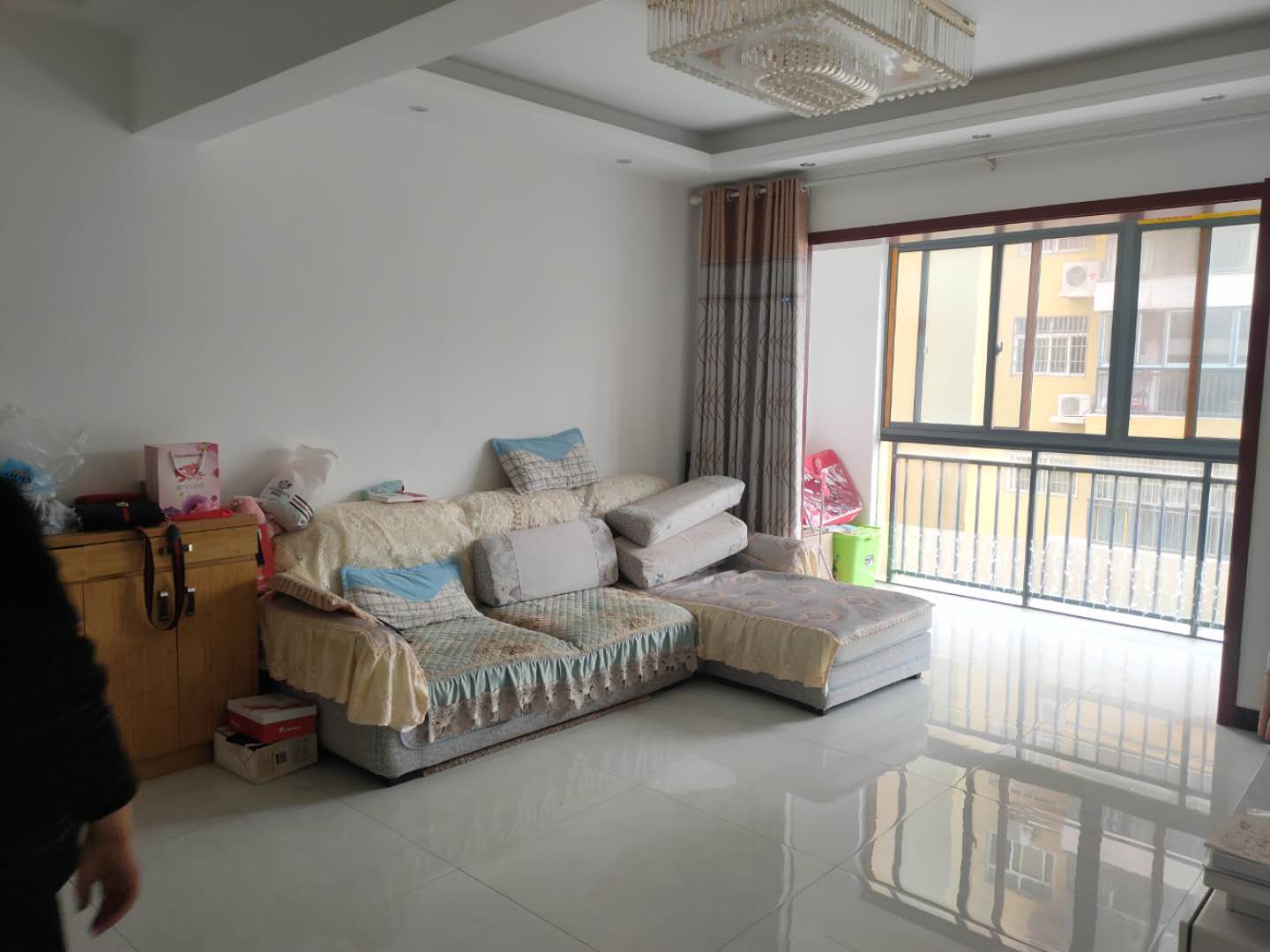 江汉 旁边精装电梯房好楼层采光好证满二业主诚意出