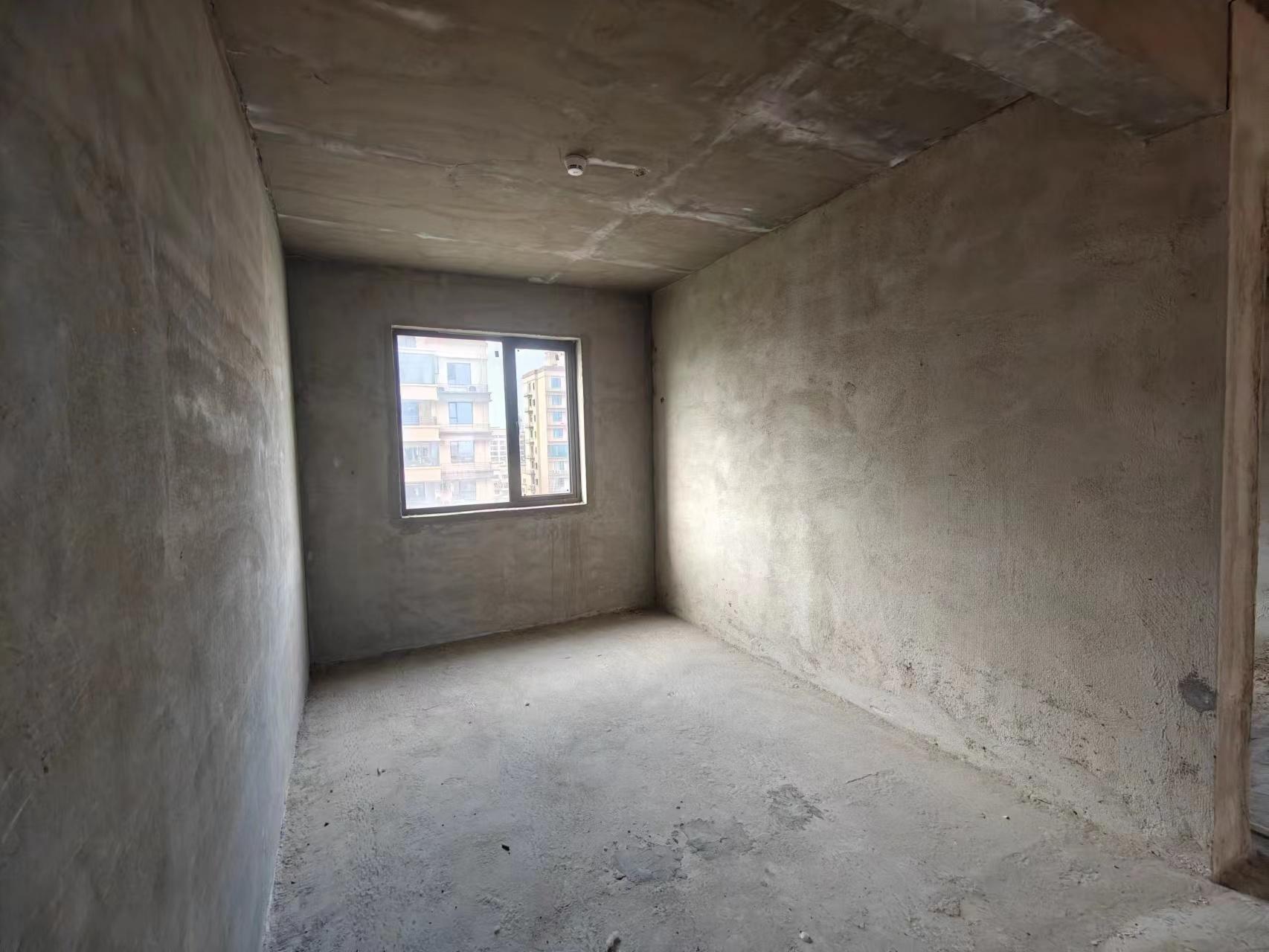 荣怀及第世家4房2厅2卫全新毛坯房优价出售，单价5000证件满两年