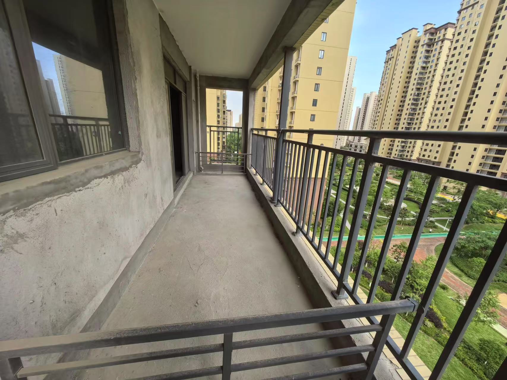 吾悦旁，新城名都，中间楼层单价6000，亏本出，诚心出售