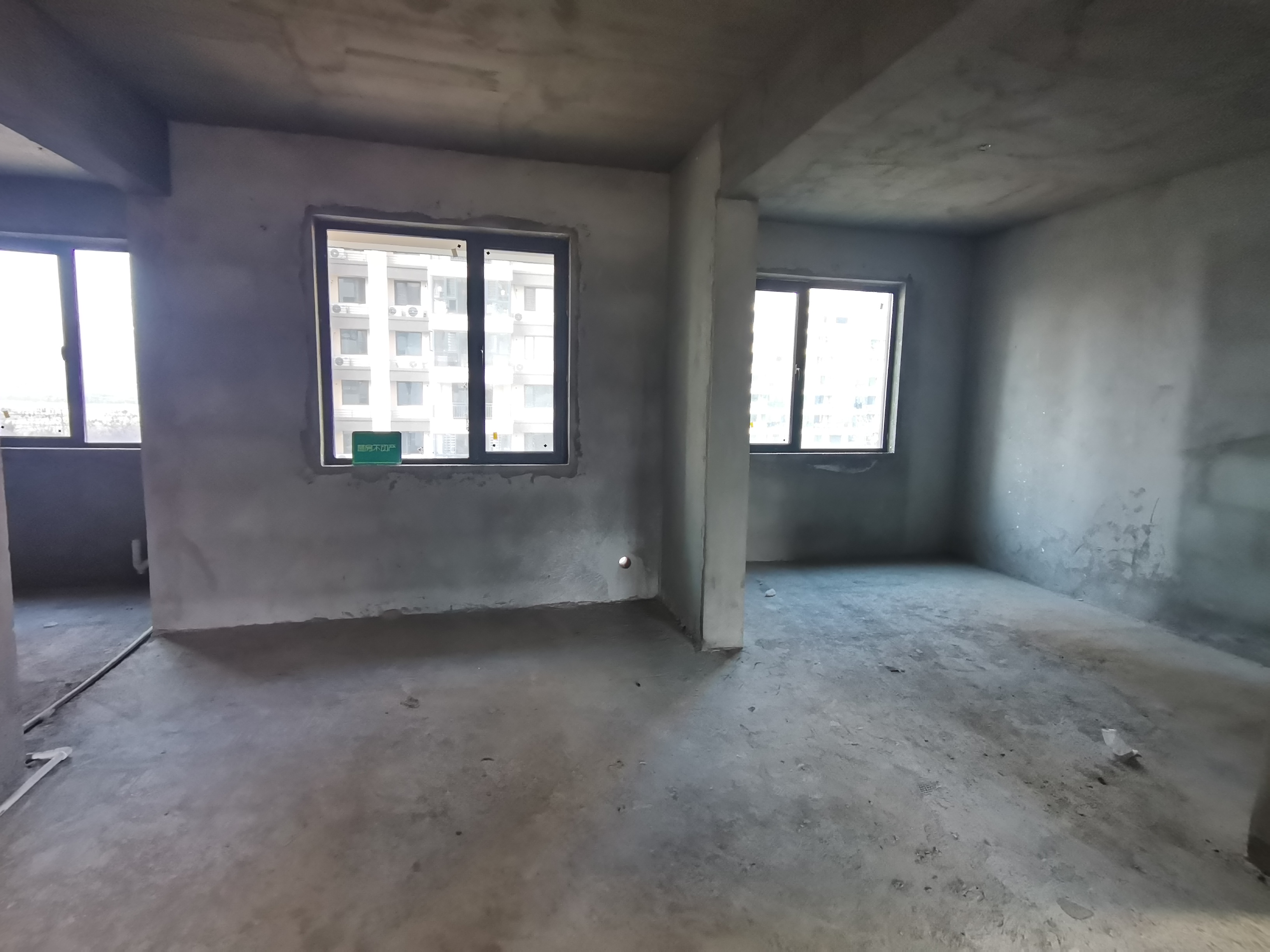 荣怀极地世家毛坯大三房电梯小高层房东诚意出售