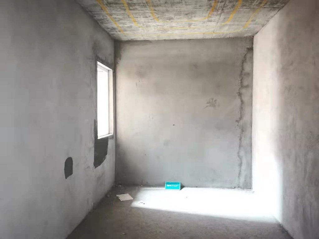 满庭春毛坯三房好楼层采光好看房方便